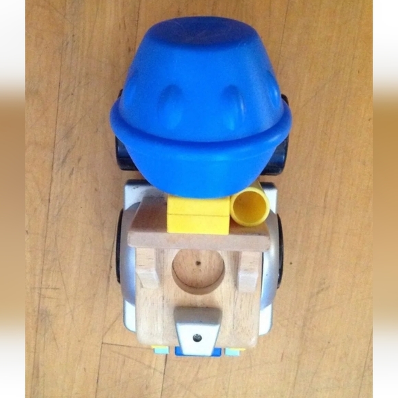 Vintage 2003 LITTLE TIKES Wooden Shape Mixer Truck Toy Complete - Picture 2 of 12